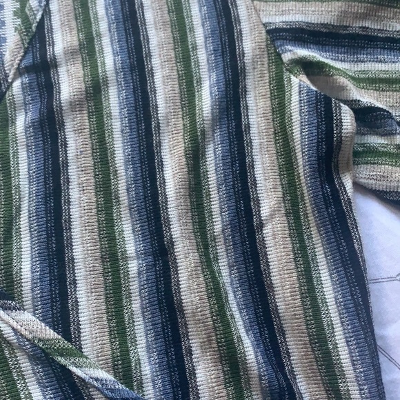 Striped crop top with bell sleeves. SUPER CUTE! - Picture 3 of 4